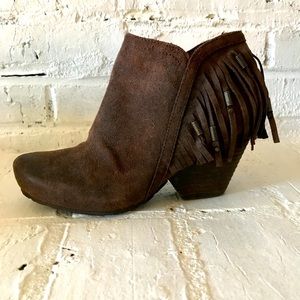 OTBT suede leather fringed booties size 6